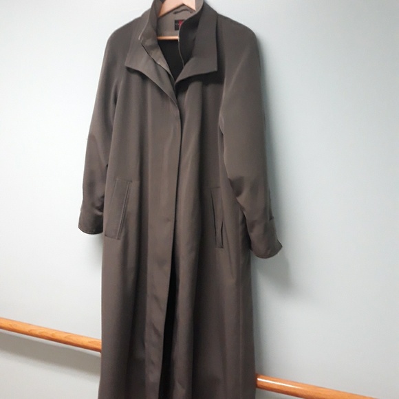 Trench coat - Picture 2 of 7